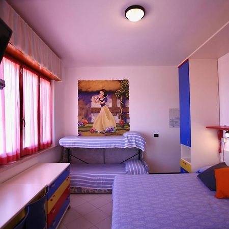 Hotel Biancaneve Wellness Marotta Esterno foto