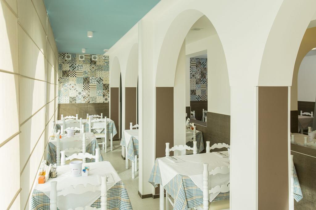 Hotel Biancaneve Wellness Marotta Esterno foto