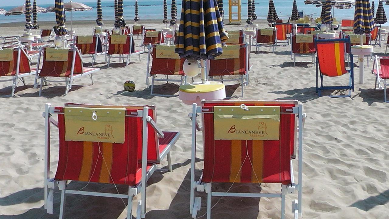 Hotel Biancaneve Wellness Marotta Esterno foto