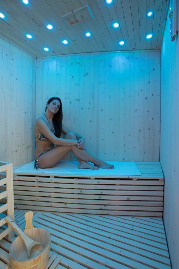 Hotel Biancaneve Wellness Marotta Esterno foto