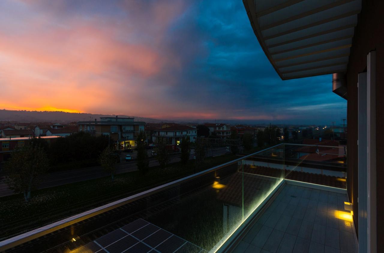 Hotel Biancaneve Wellness Marotta Esterno foto