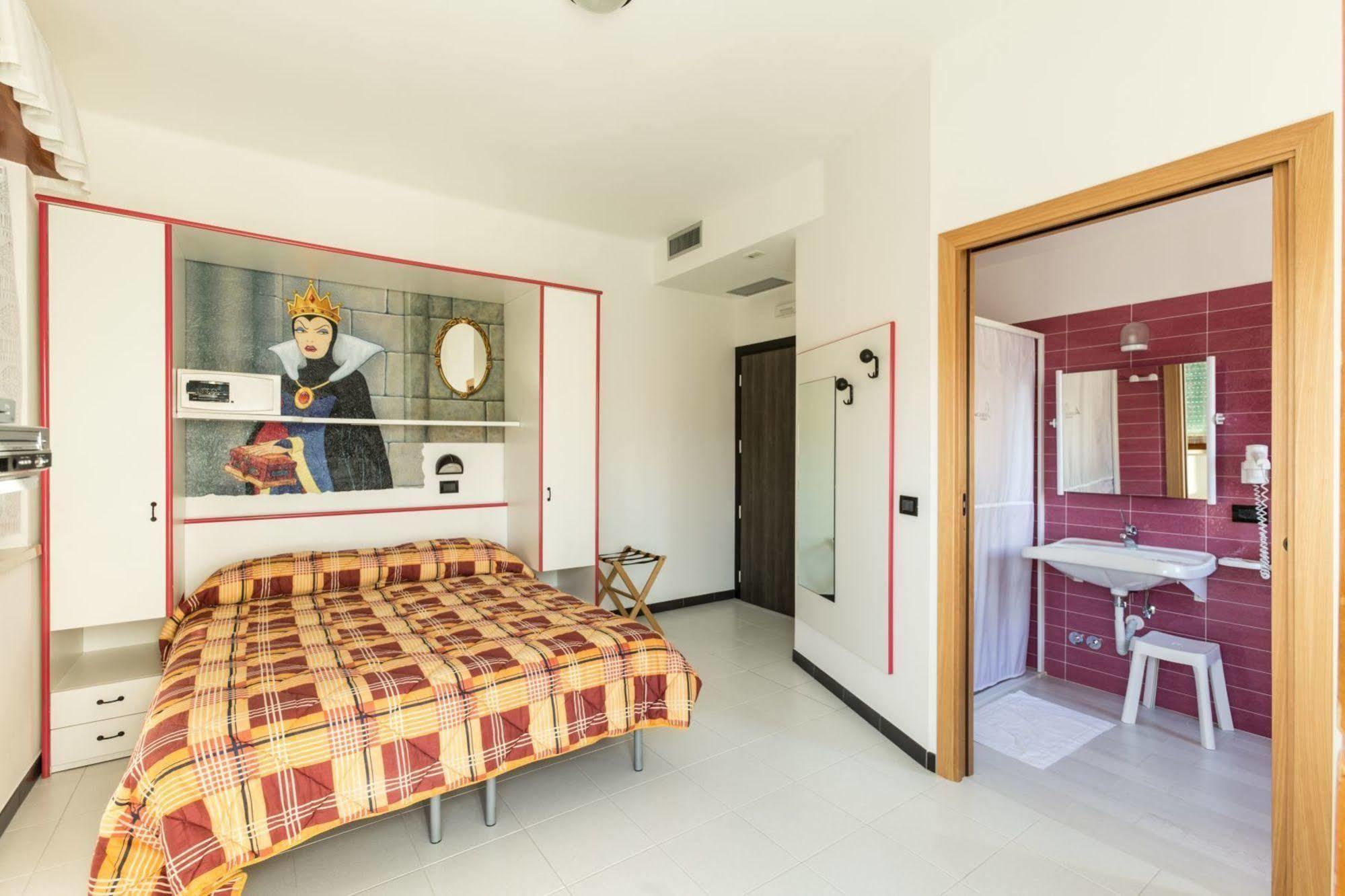 Hotel Biancaneve Wellness Marotta Esterno foto