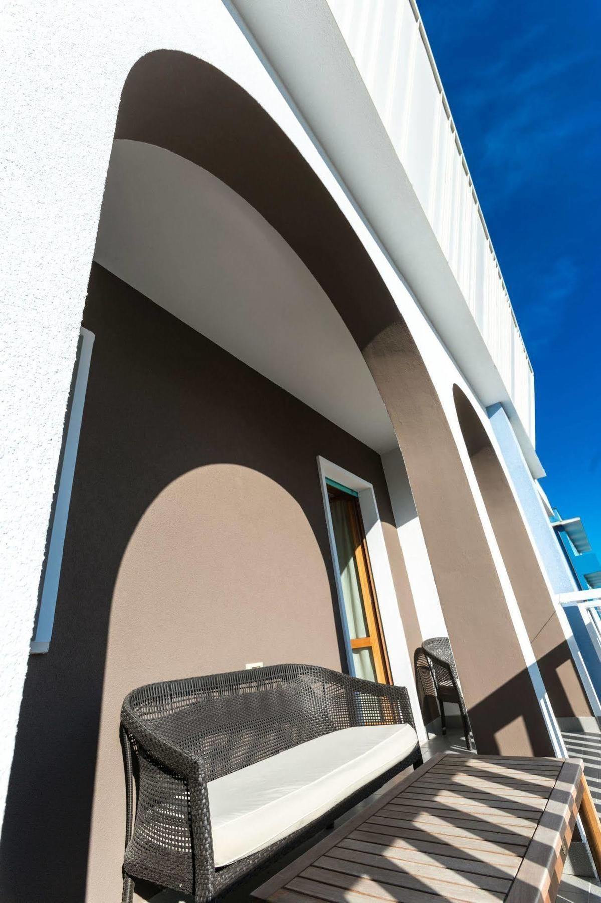 Hotel Biancaneve Wellness Marotta Esterno foto