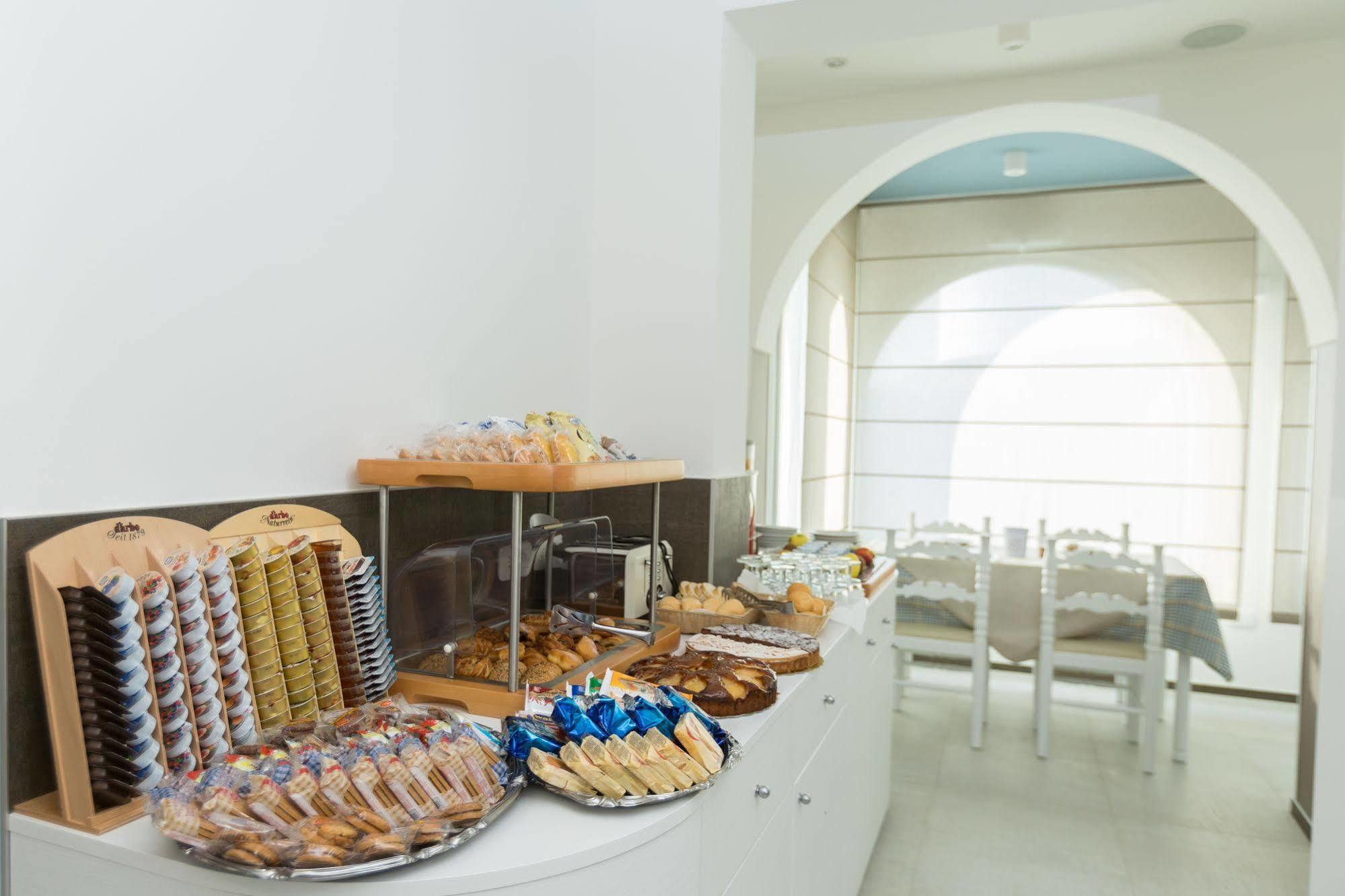 Hotel Biancaneve Wellness Marotta Esterno foto