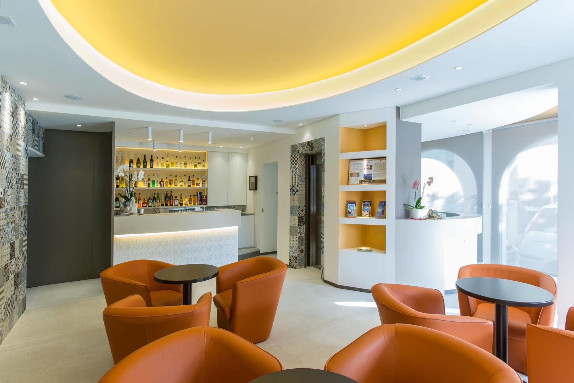 Hotel Biancaneve Wellness Marotta Esterno foto