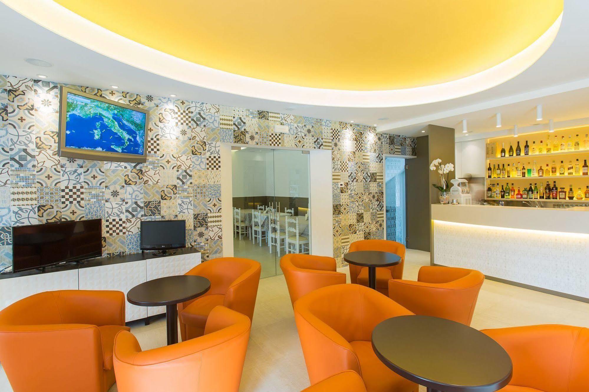 Hotel Biancaneve Wellness Marotta Esterno foto