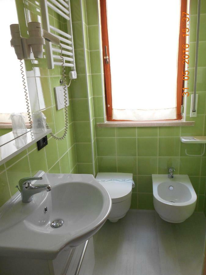 Hotel Biancaneve Wellness Marotta Esterno foto