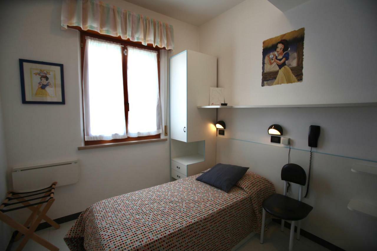Hotel Biancaneve Wellness Marotta Esterno foto