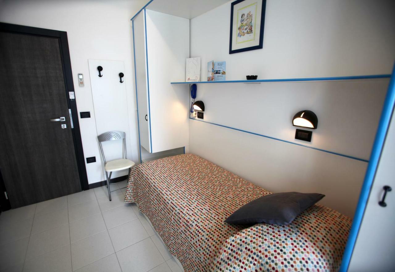 Hotel Biancaneve Wellness Marotta Esterno foto