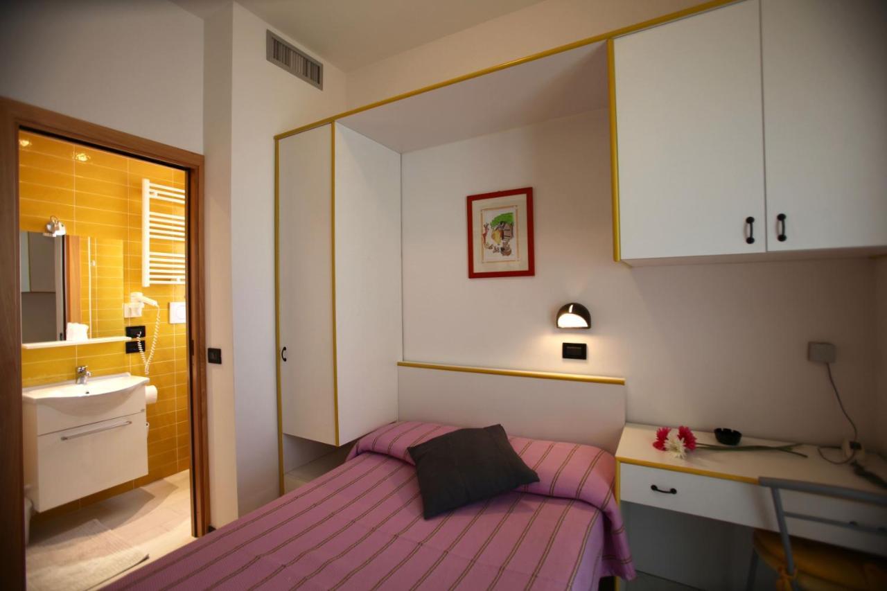 Hotel Biancaneve Wellness Marotta Esterno foto