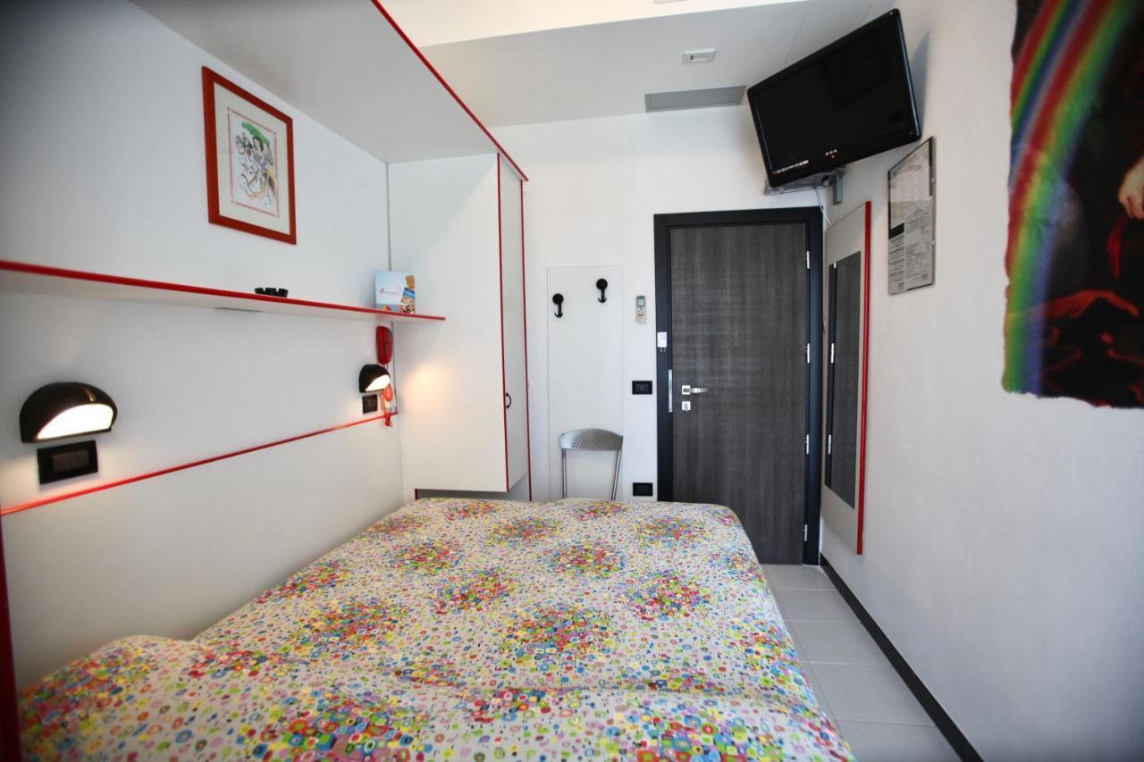 Hotel Biancaneve Wellness Marotta Esterno foto