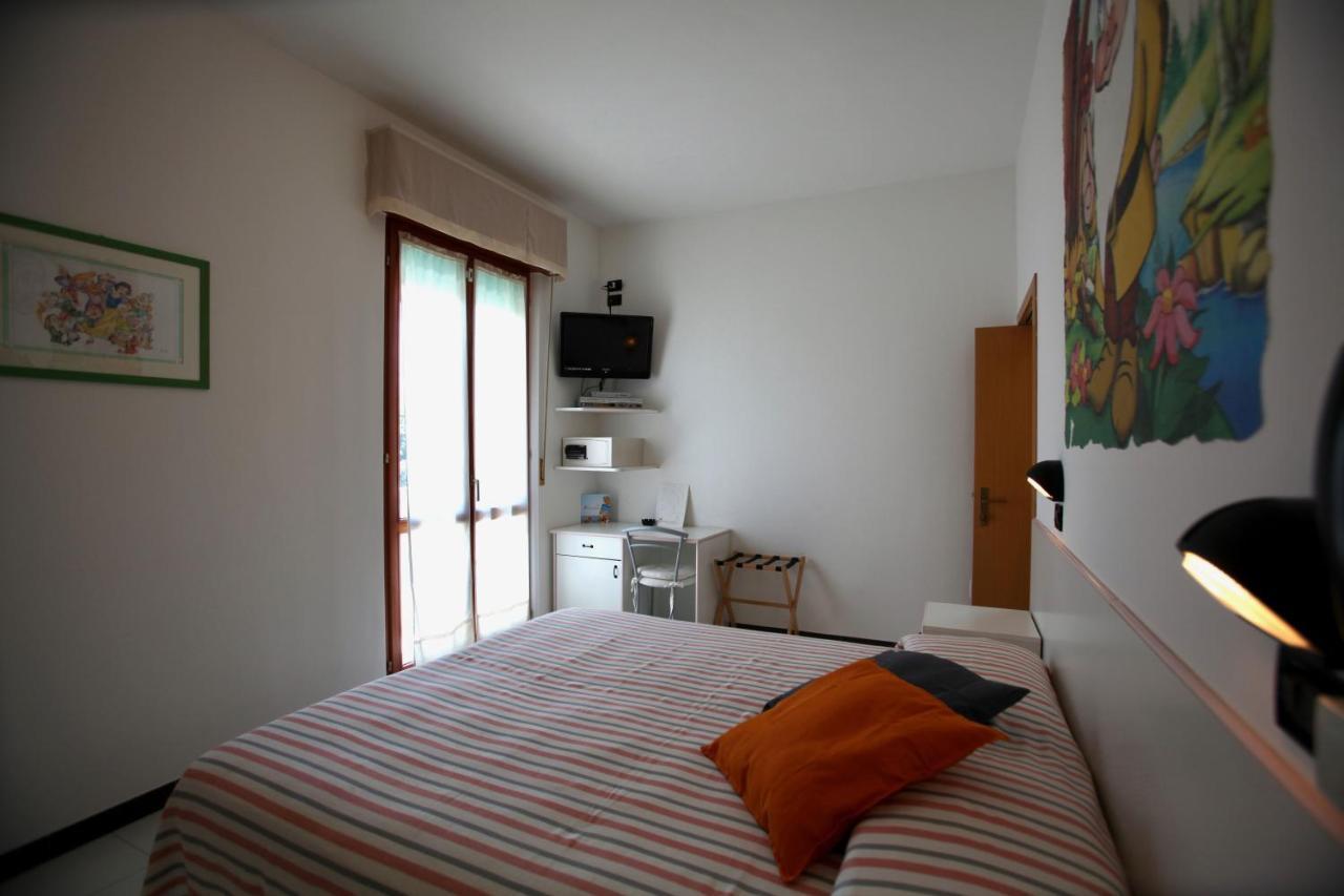 Hotel Biancaneve Wellness Marotta Esterno foto